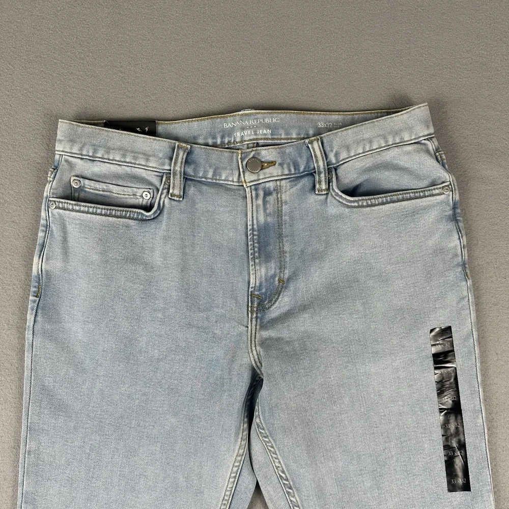 NWT Banana Republic Traveler Slim Fit Jeans Men's 33x32 Light Blue Stretch Denim